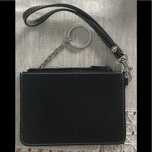 NWOT Dooney and Bourke Pebble Leather Wristlet